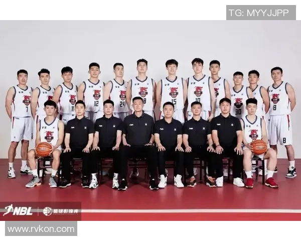 任骏飞带领球队奋勇拼搏展现篮球精神成就辉煌赛季新篇章